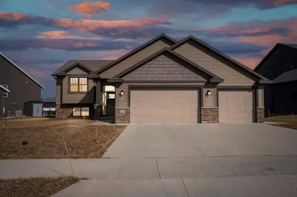 2349 Starburst DR SW, Rochester, MN 55902