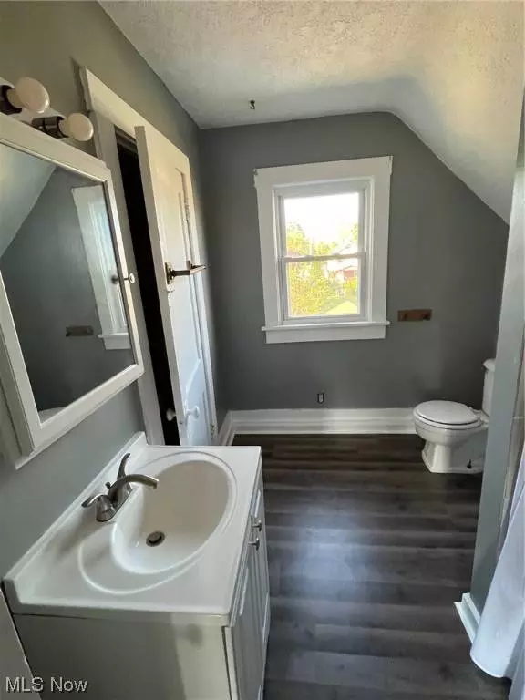 1737 Bonnot PL NE, Canton, OH 44705