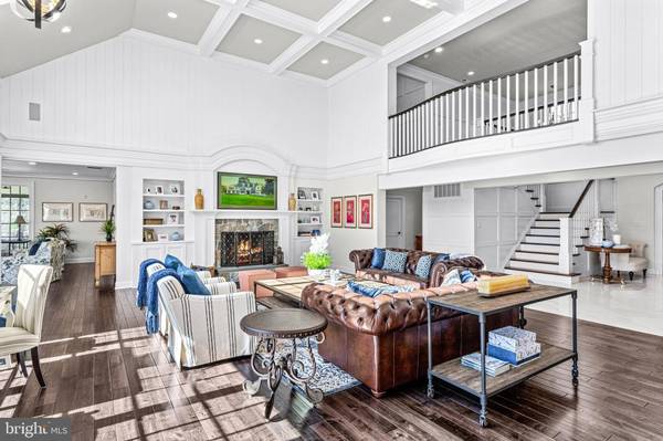 630 S SARATOGA DR, Moorestown, NJ 08057