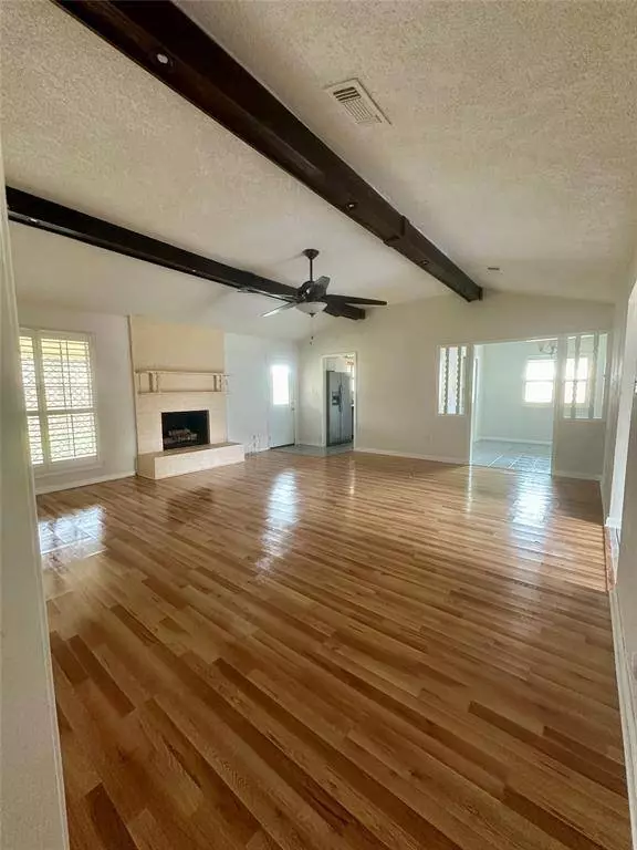 3124 Richards DR, Dickinson, TX 77539