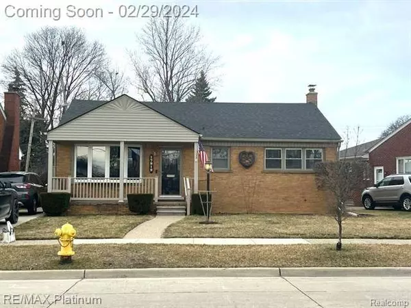 17919 SNOW Avenue, Dearborn, MI 48124