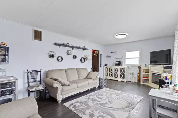 1211 N 15th ST, Noblesville, IN 46060