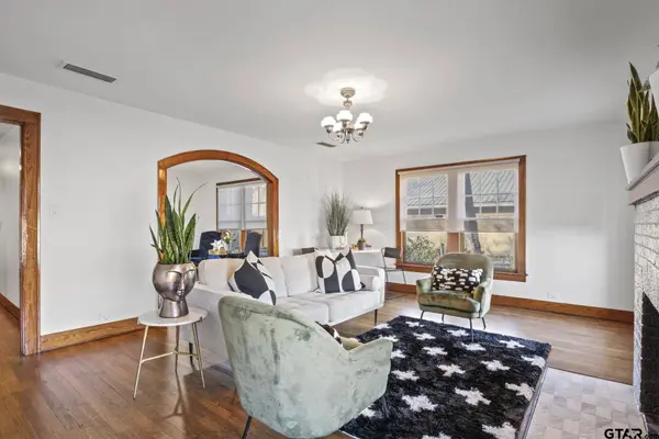 617 Van Buren Avenue, Mt Pleasant, TX 75455