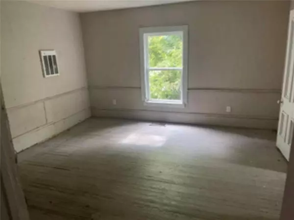 212 W Quilly ST, Griffin, GA 30223