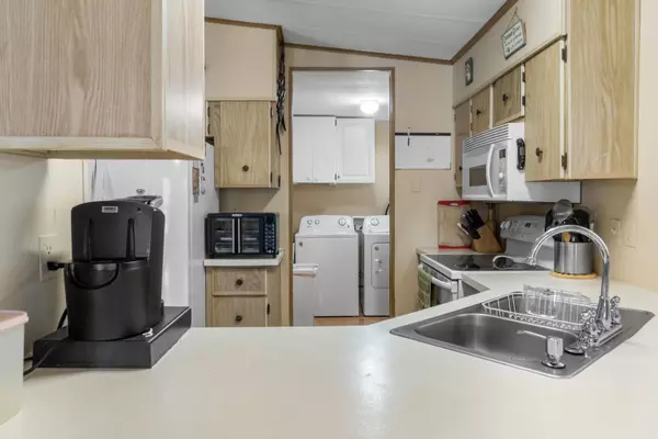 923 Redbud RD, Sebastian, FL 32976