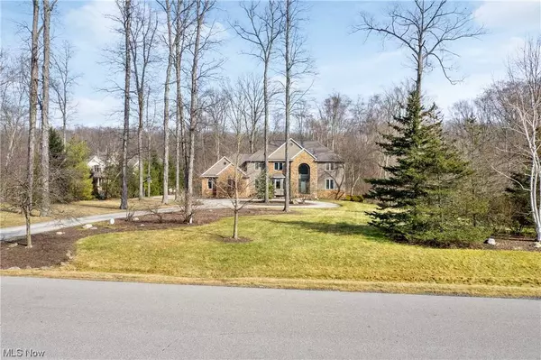 18041 Hawksmoor WAY, Chagrin Falls, OH 44023