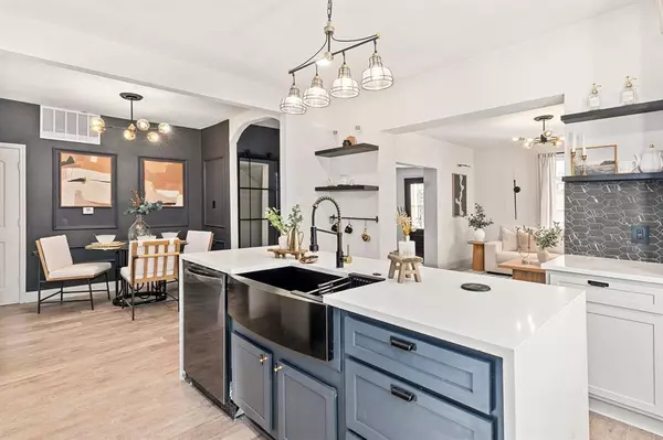 708 Essex Street, Fort Worth, TX 76105