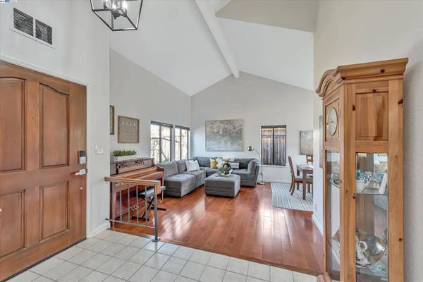 4614 Korbel St, Union City, CA 94587