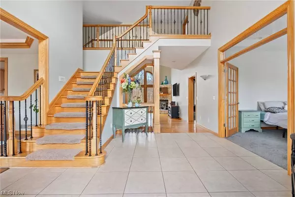 18041 Hawksmoor WAY, Chagrin Falls, OH 44023