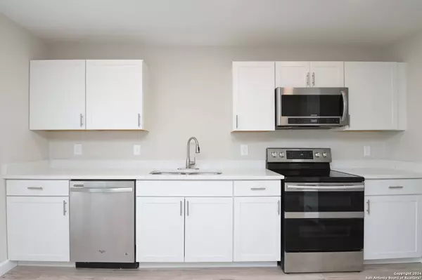 6847 MISTY FIELD DR, Converse, TX 78109-3413