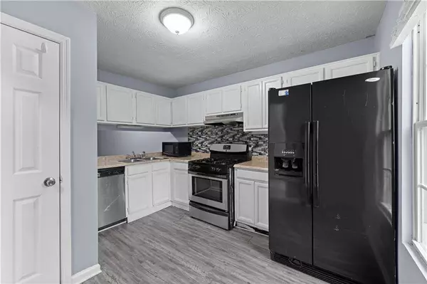 2041 Charter MNR, Lithonia, GA 30058