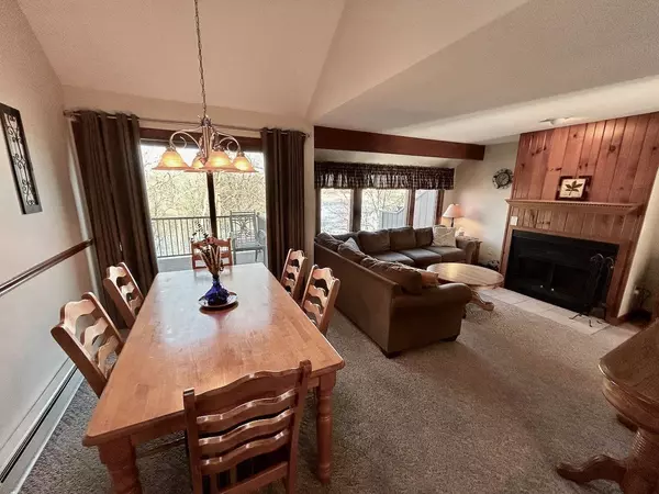 136 Plum Cove Drive, Scales Mound, IL 61075