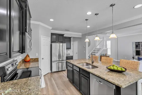 533 DRYSDALE DR, Orange Park, FL 32065