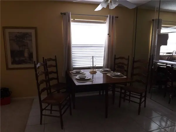 21 Pine Arbor LN #101, Vero Beach, FL 32962