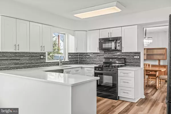 201 BROMPTON DR, Cherry Hill, NJ 08003