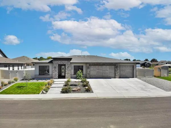 922 Red Globe Drive, Fruita, CO 81521