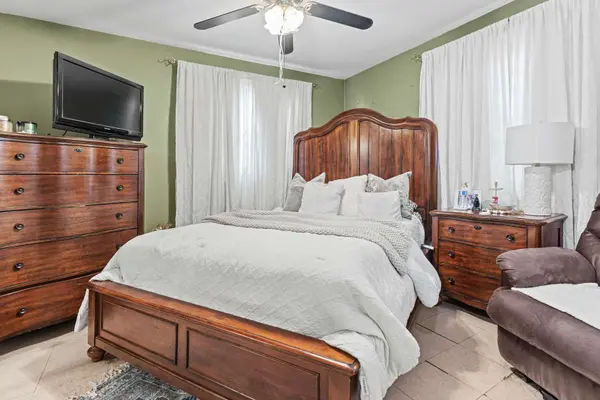 9431 S Indiana AVE, Chicago, IL 60619