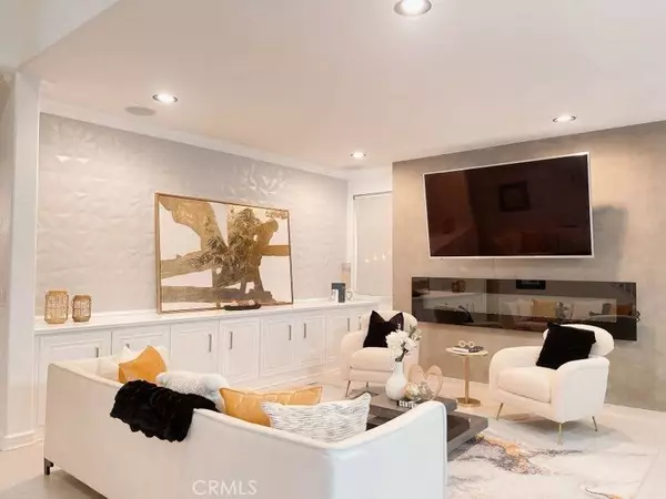 2120 Whitman WAY, Corona, CA 92878