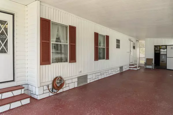 923 Redbud RD, Sebastian, FL 32976