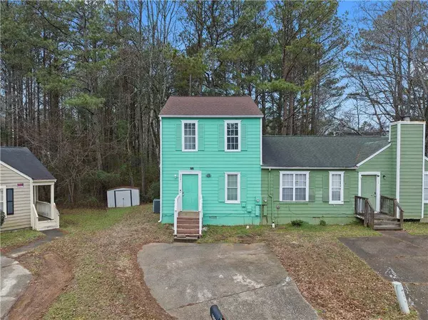 2041 Charter MNR, Lithonia, GA 30058