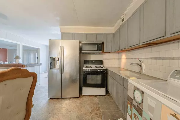 2426 Apache AVE, Sauk Village, IL 60411