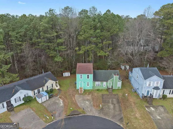 2041 Charter MNR, Lithonia, GA 30058