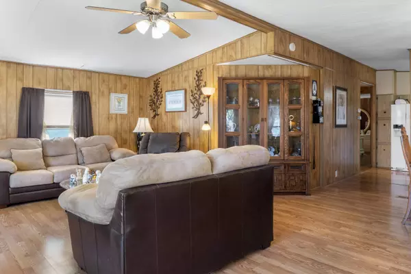 923 Redbud RD, Sebastian, FL 32976