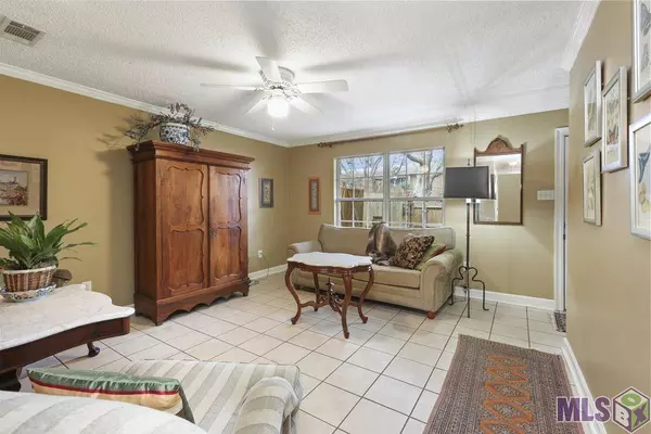 4625 PARKOAKS DR #32, Baton Rouge, LA 70816