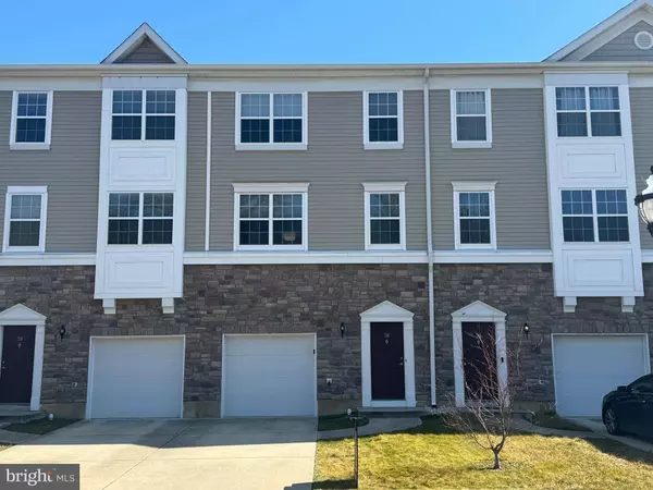 56 LEVIS DR, Mount Holly, NJ 08060