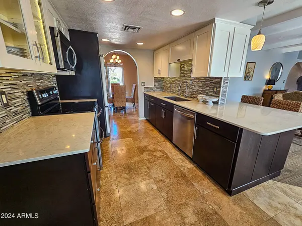 6911 E FRIESS Drive, Scottsdale, AZ 85254