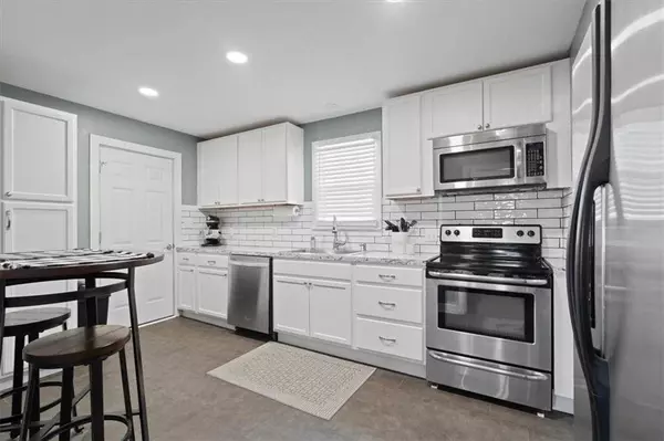 648 W Wabash ST, Olathe, KS 66061