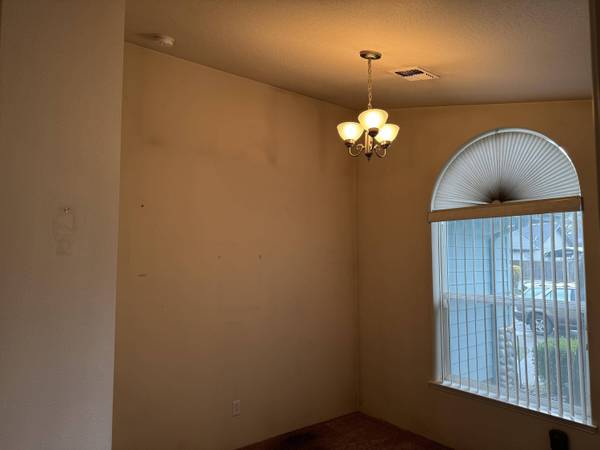 1155 SE Krystin Pl, Grants Pass, OR 97526