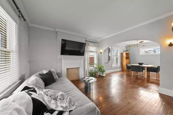 4326 CHARLOTTE ST, Kansas City, MO 64110