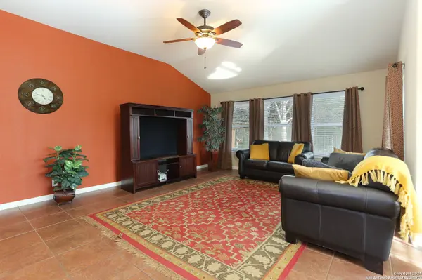 12910 Essen Forest, Helotes, TX 78023