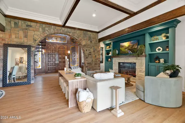 6811 E MONTGOMERY Road, Scottsdale, AZ 85266