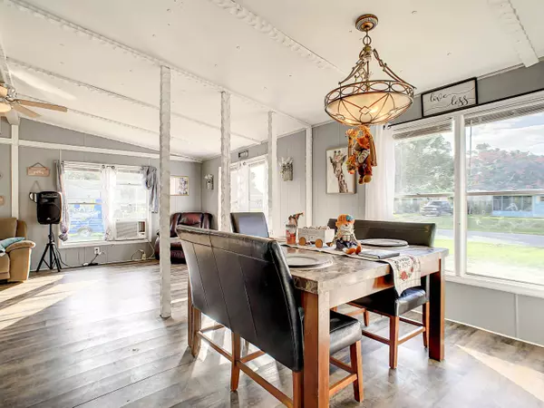 3156 Leigh RD, Mims, FL 32754