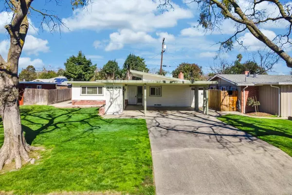 2047 Douglas RD, Stockton, CA 95207