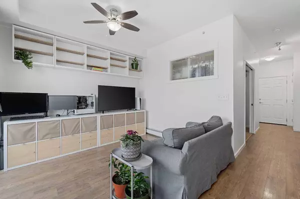 215 Legacy BLVD SE #1414, Calgary, AB T2X 3Z4