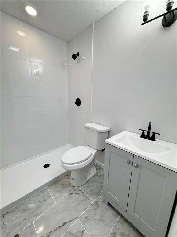 918 N Yuma AVE, Independence, MO 64056