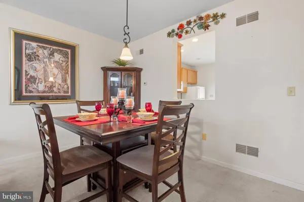 1177 LEDGE DR, York, PA 17408