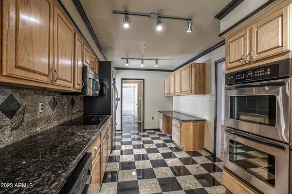 4627 N 64TH Street, Scottsdale, AZ 85251