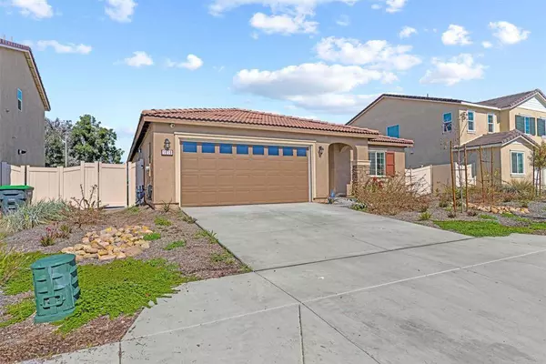 1819 Saddle Ranch Trail, San Jacinto, CA 92582