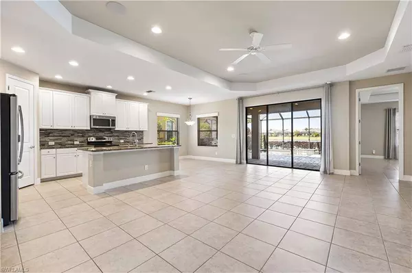 3688 Canopy CIR, Naples, FL 34120