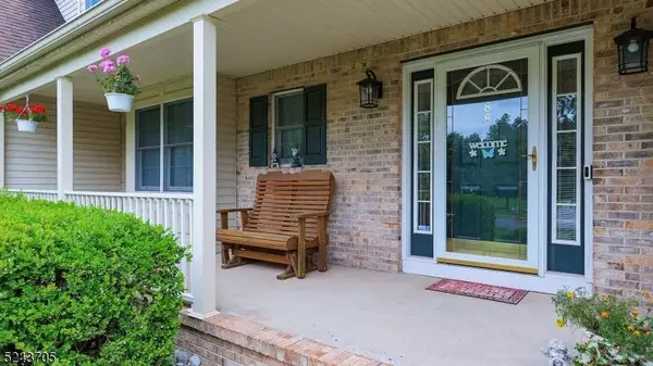 88 Oxford Pl, Hillsborough Twp., NJ 08844