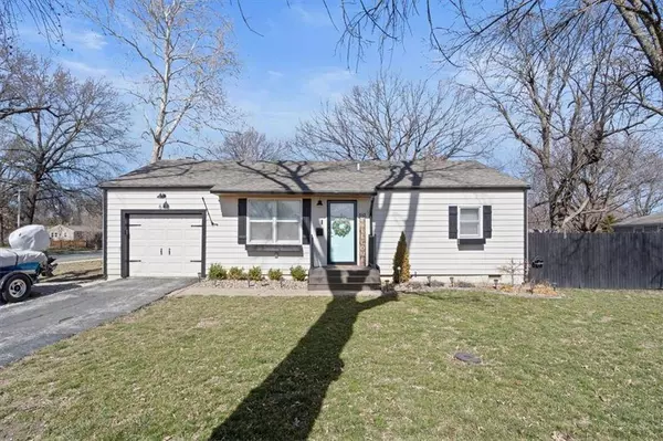 648 W Wabash ST, Olathe, KS 66061