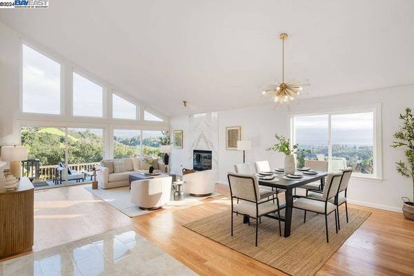 5106 Fairhill Ct, Oakland, CA 94605