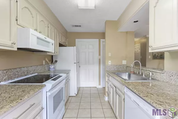 4625 PARKOAKS DR #32, Baton Rouge, LA 70816