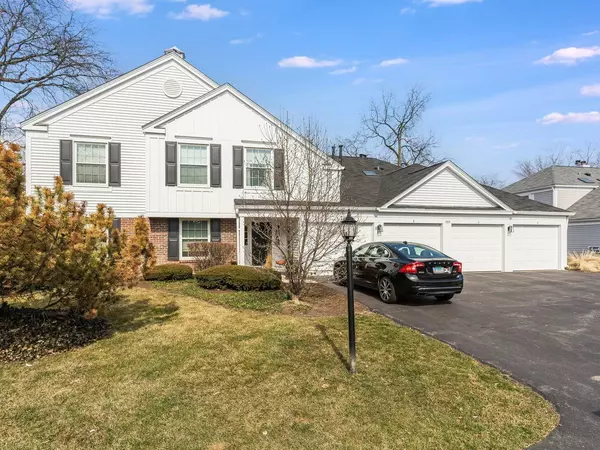 1785 Grosvenor CIR #A, Wheaton, IL 60189