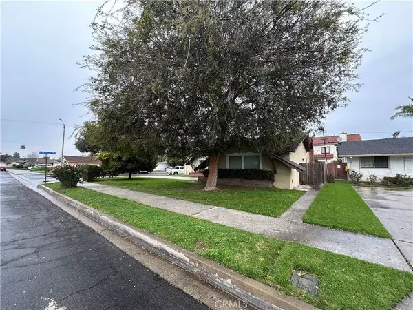 2033 W Elm AVE, Anaheim, CA 92804