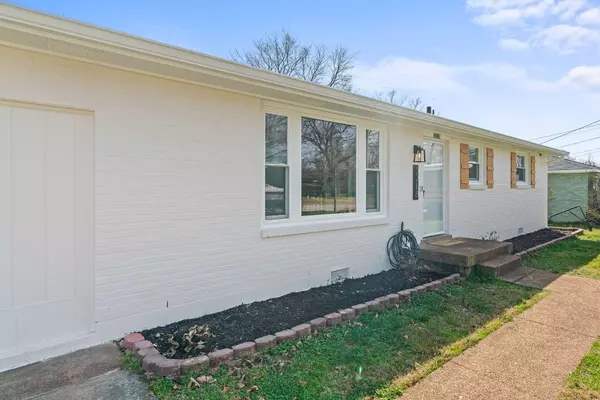 3218 Crislynndale Dr, Nashville, TN 37207